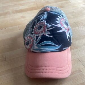Patagonia Duck Bill Floral Hat